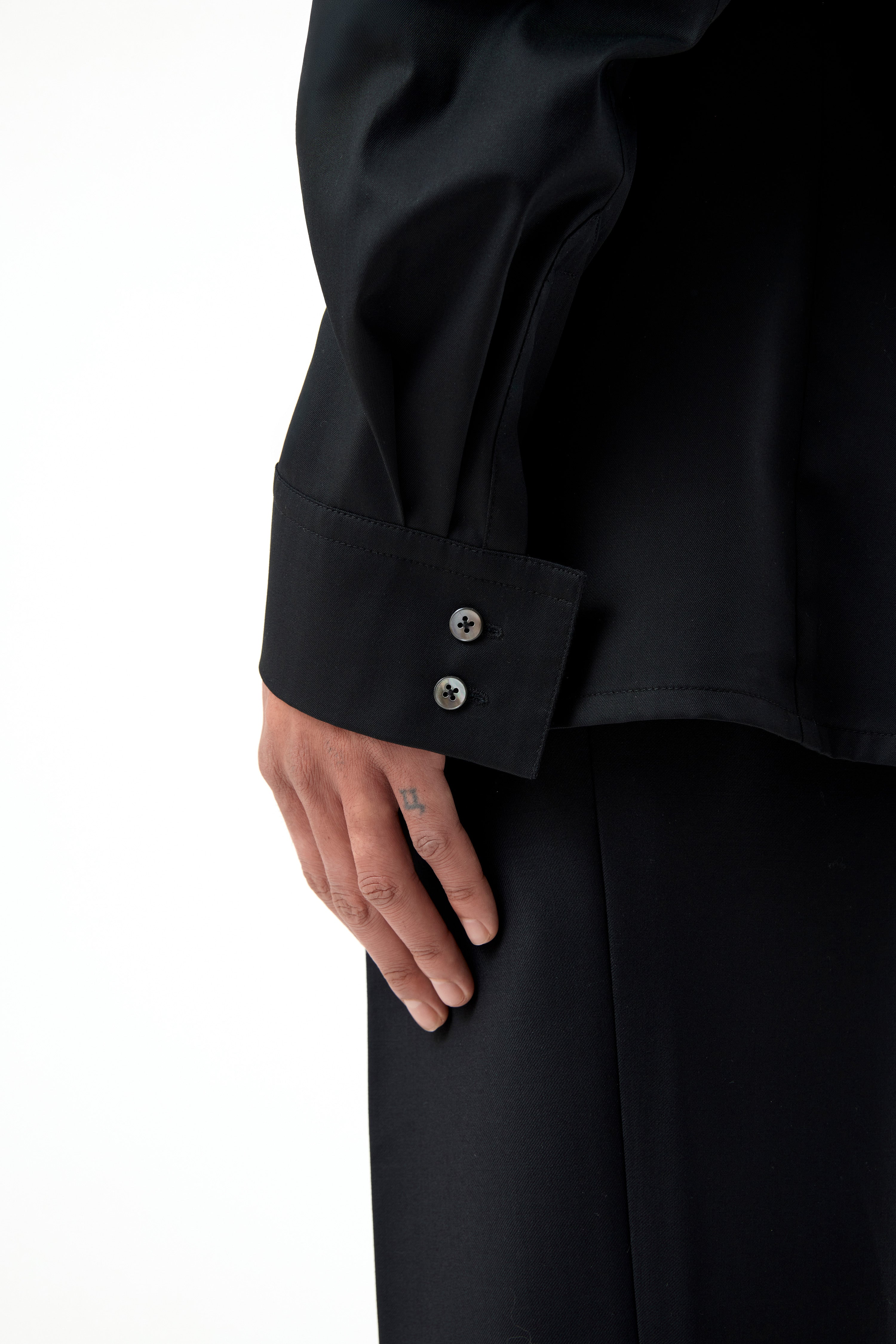 BLACK COTTON OPEN BACK SHIRT