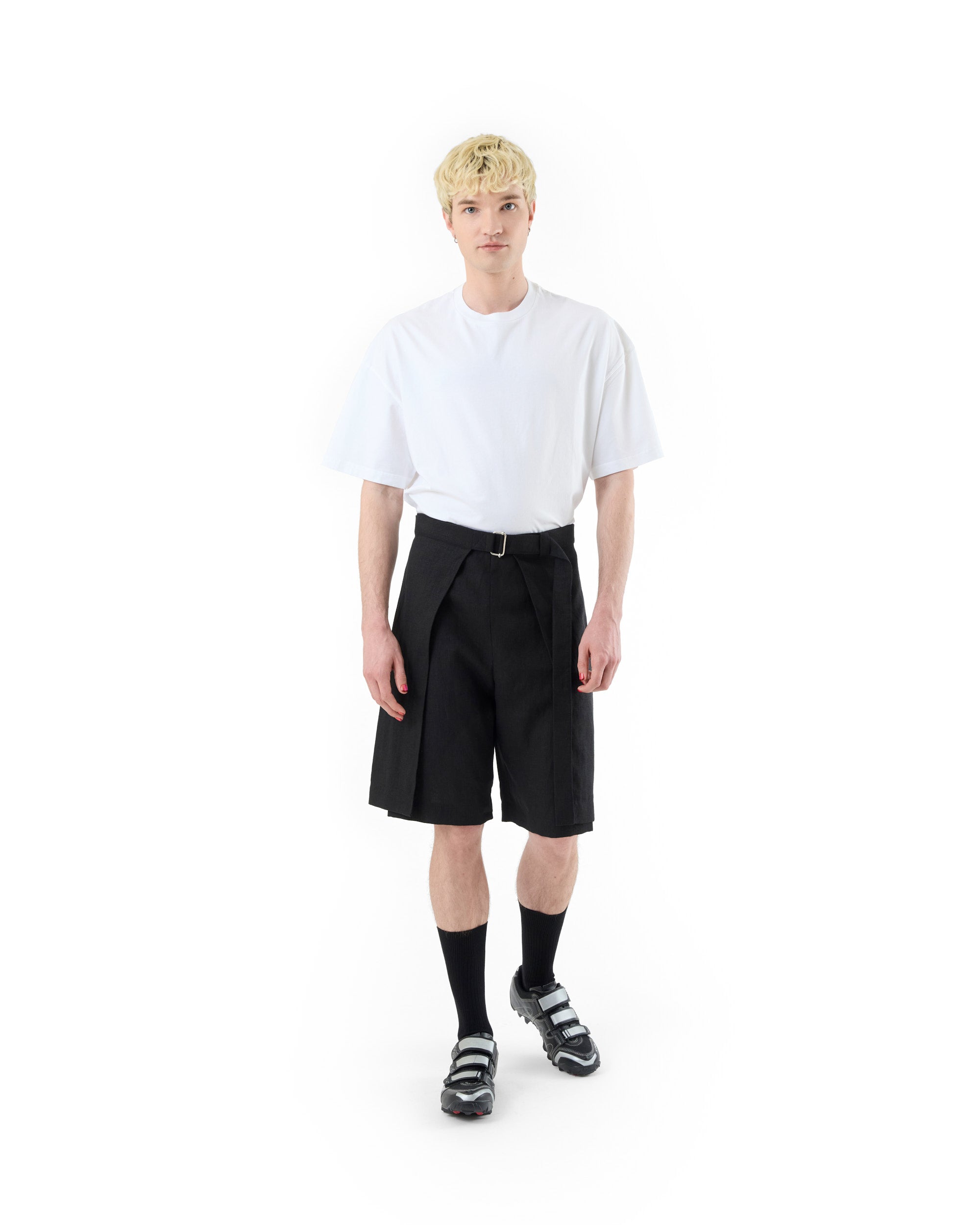 BLACK LINEN WRAP SHORTS